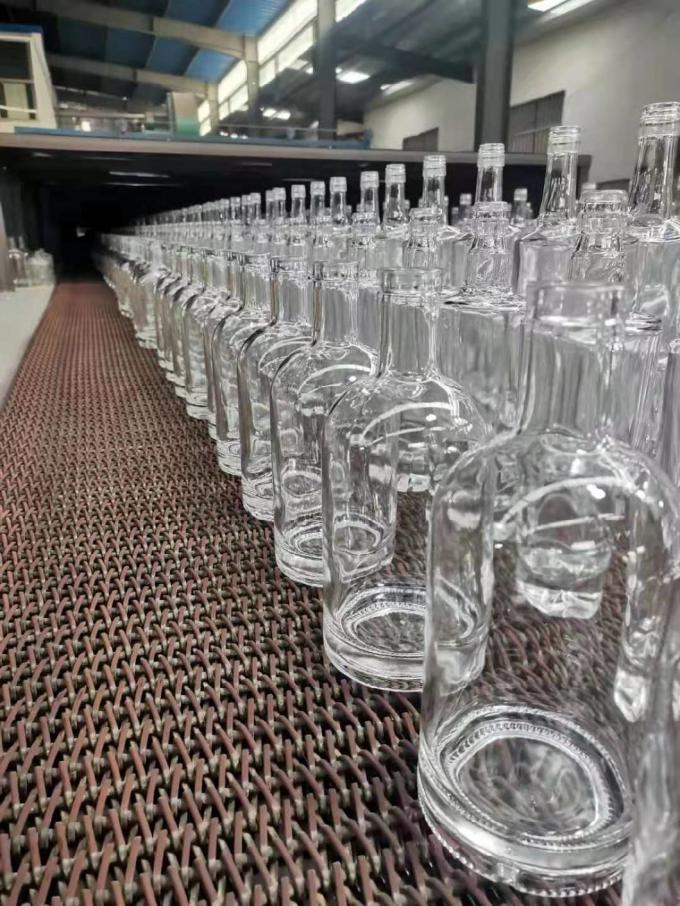 Φθηνή τιμή750ml Φλιντ γυάλινα μπουκάλια οινοπνεύματος Custom Printed για Cocktail ουίσκι ρούμι 6