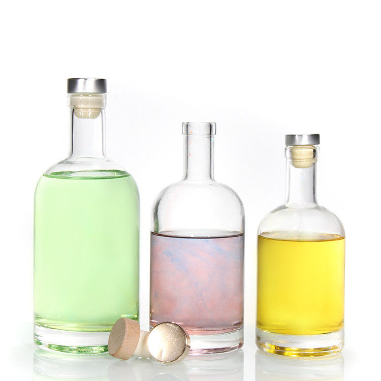 Φθηνή τιμή750ml Φλιντ γυάλινα μπουκάλια οινοπνεύματος Custom Printed για Cocktail ουίσκι ρούμι