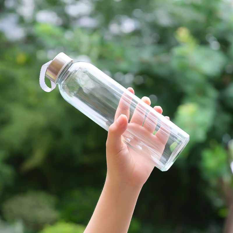 350 ml 500 ml στρογγυλό αθλητικό γυάλινο μπουκάλι νερού υψηλής βροσιλικικής περιεκτικότητας με σιλικόνιο